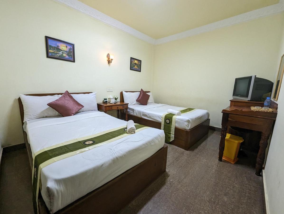 Hotel Four Square, Phumi Ta Phul, Cambodia 